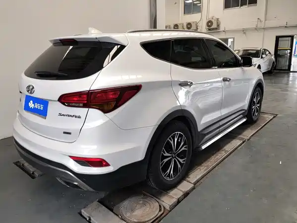 Hyundai Santa Fe 2016