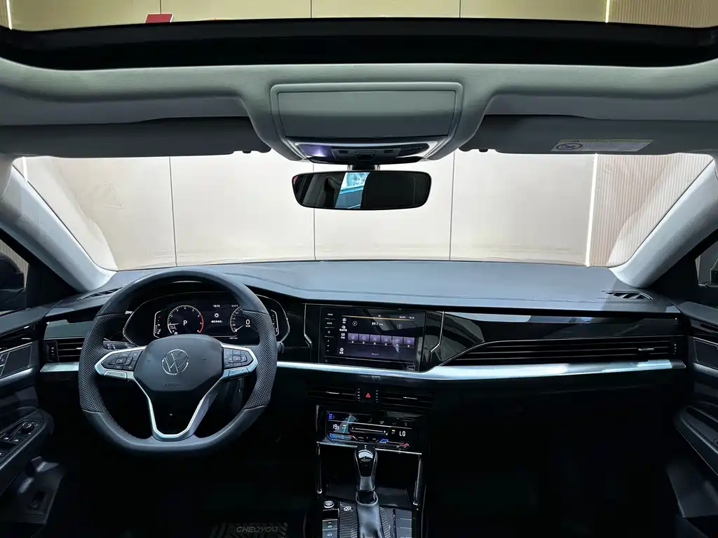 Volkswagen Passat 2025