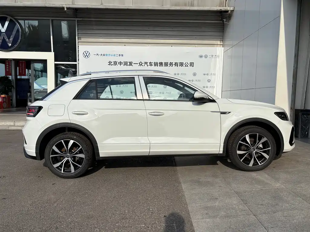Volkswagen T-Roc 2025 — фото 8
