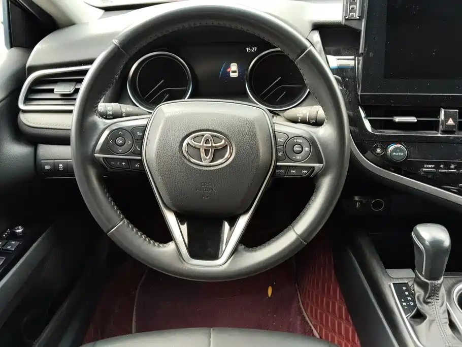 Toyota Camry 2022 — фото 15