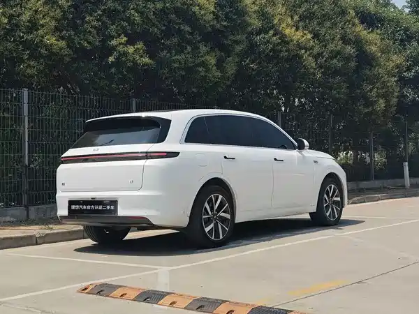 Li Auto L7 2024