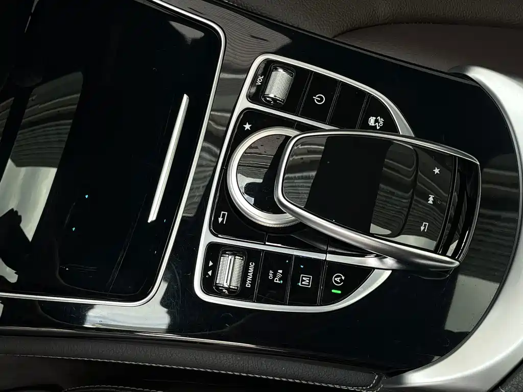 Mercedes-Benz GLC 2019 — фото 18
