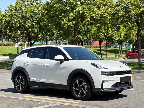 Lynk & Co 06 EM-P 2023
