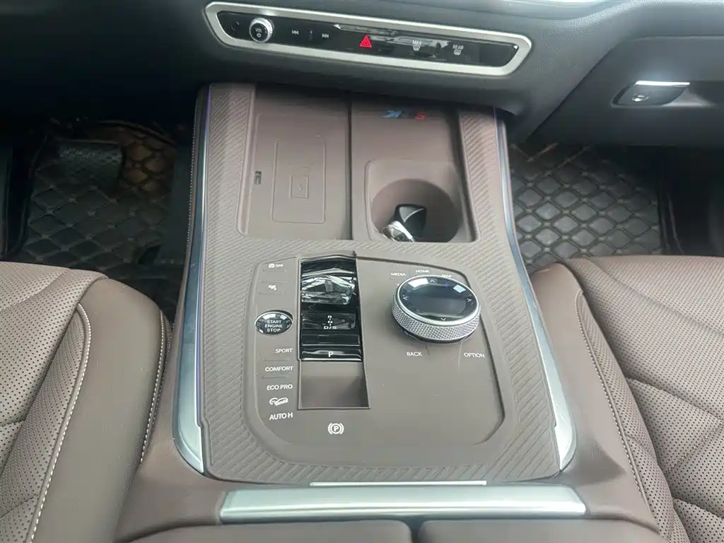 BMW X5 2025 — фото 11