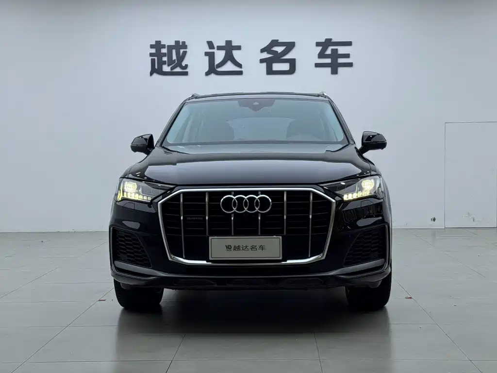 Audi Q7 2020 — фото 2