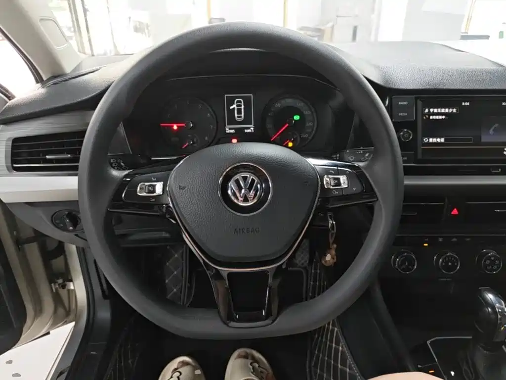 Volkswagen Lavida 2018 — фото 11
