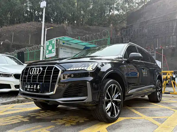 Audi Q7 2021
