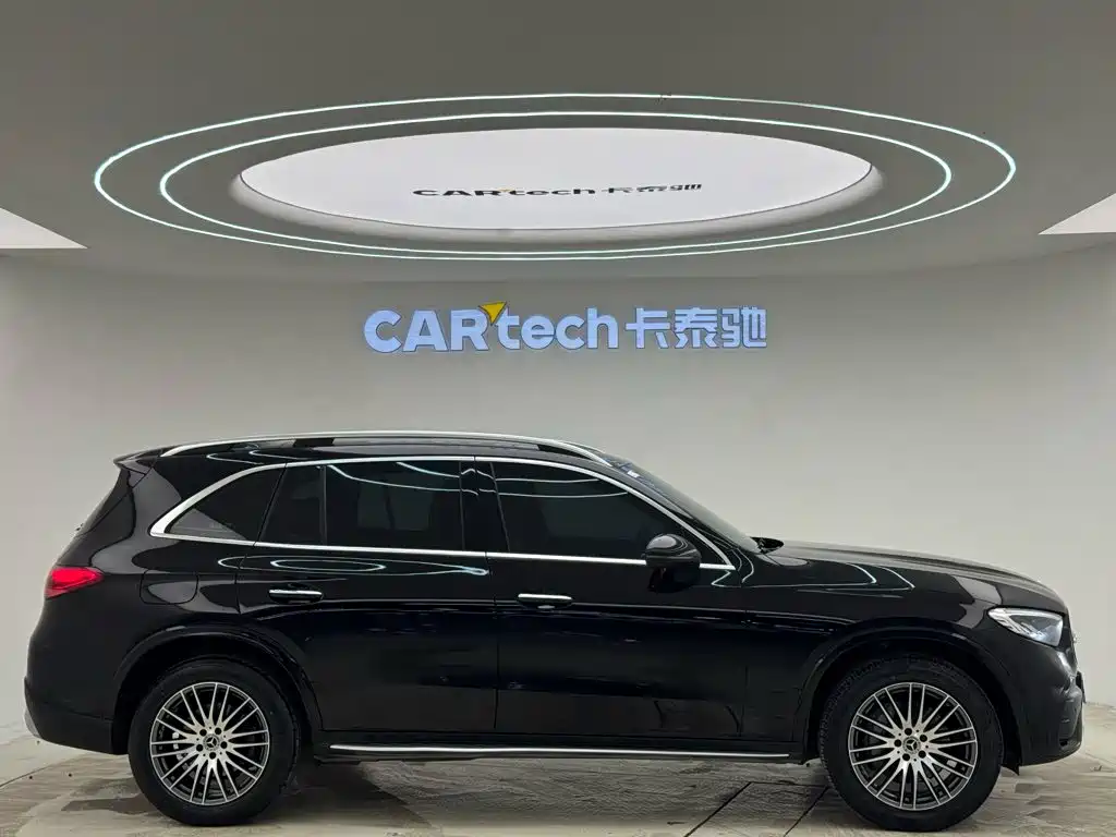Mercedes-Benz GLC 2025