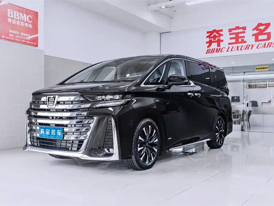 Toyota Vellfire 2024 — фото 1