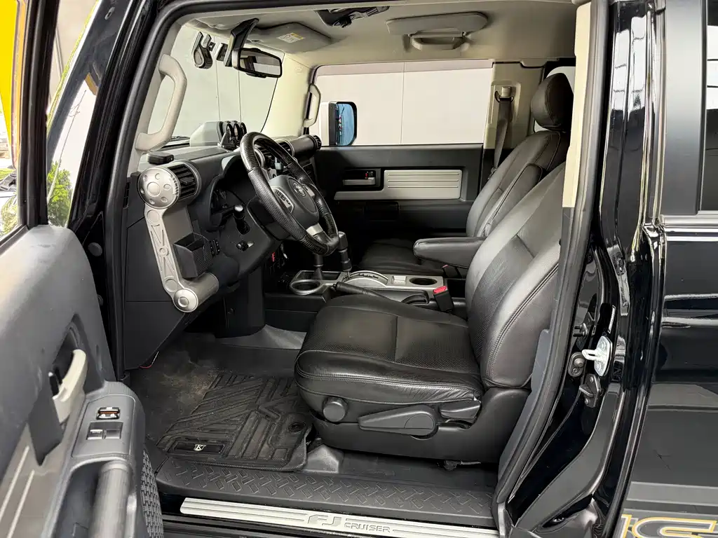 Toyota FJ Cruiser 2019 — фото 17
