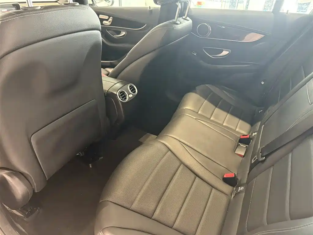 Mercedes-Benz GLC 2018 — фото 11
