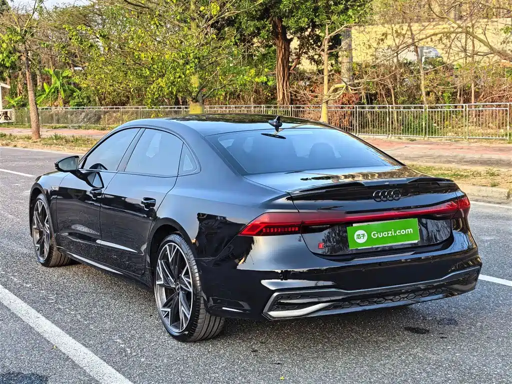 Audi A7L 2025 — фото 25