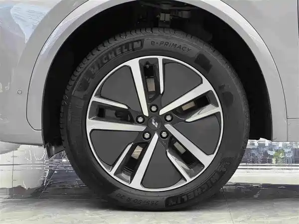 Li Auto L7 2024