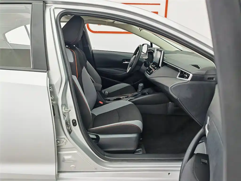 Toyota Corolla 2021 — фото 23