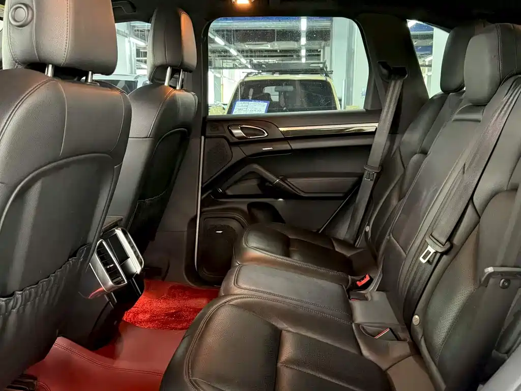 Porsche Cayenne 2015