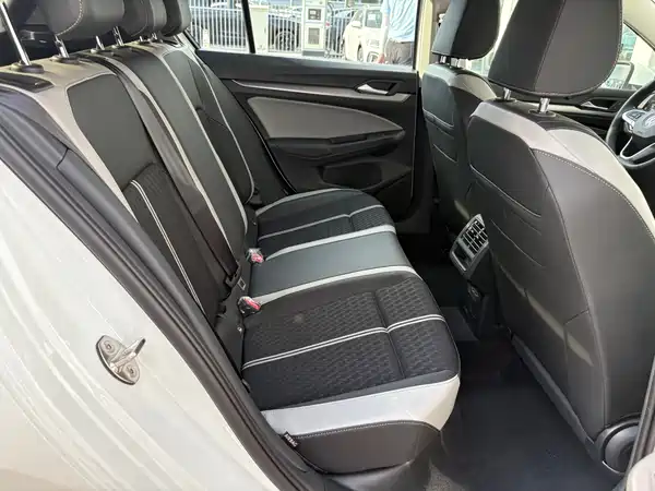 Volkswagen Golf 2026