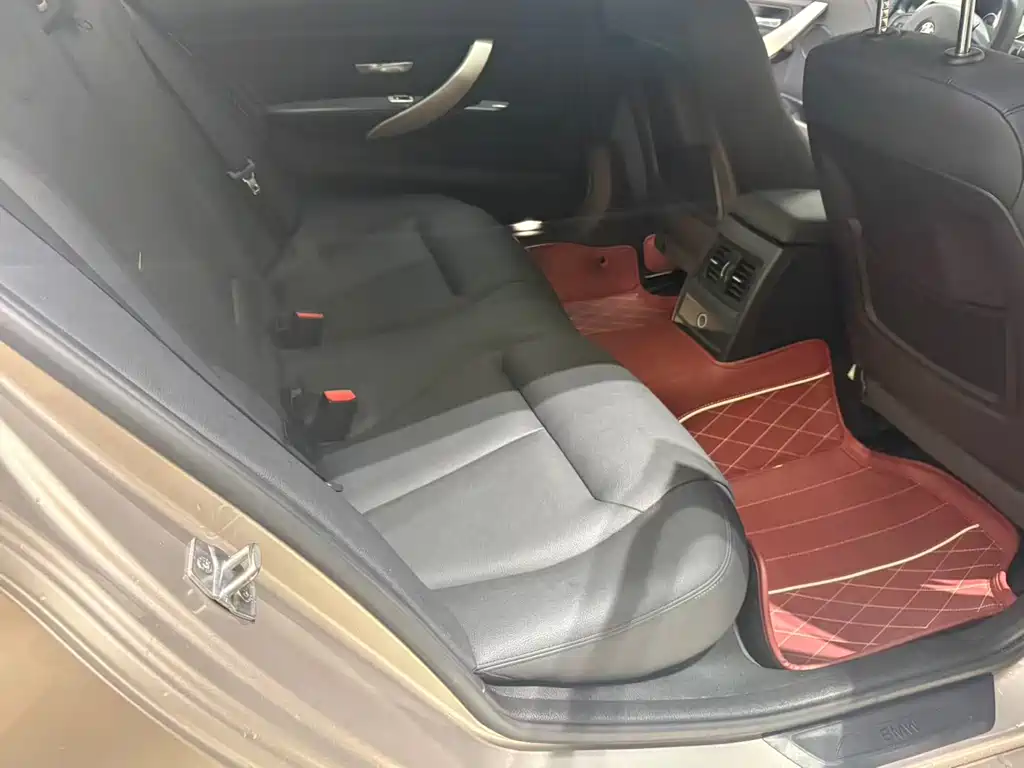 BMW 3 Series 2015 — фото 11