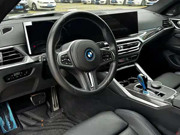 BMW i4 2023