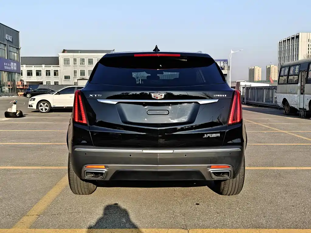 Cadillac XT5 2021 — фото 5