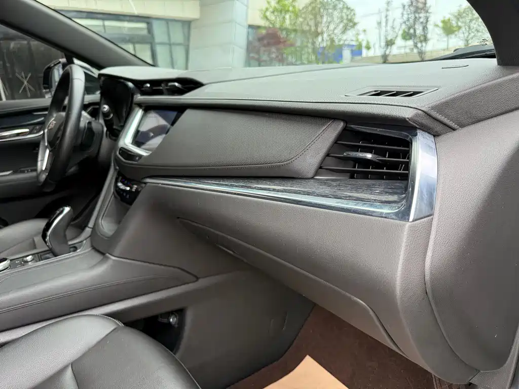 Cadillac XT5 2023 — фото 12