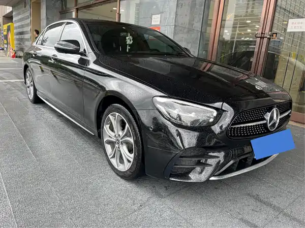 Mercedes-Benz E-Class 2022