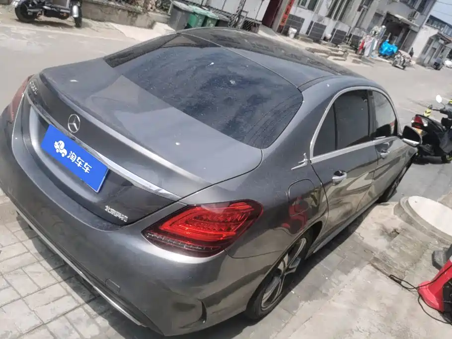Mercedes-Benz C-Class 2020