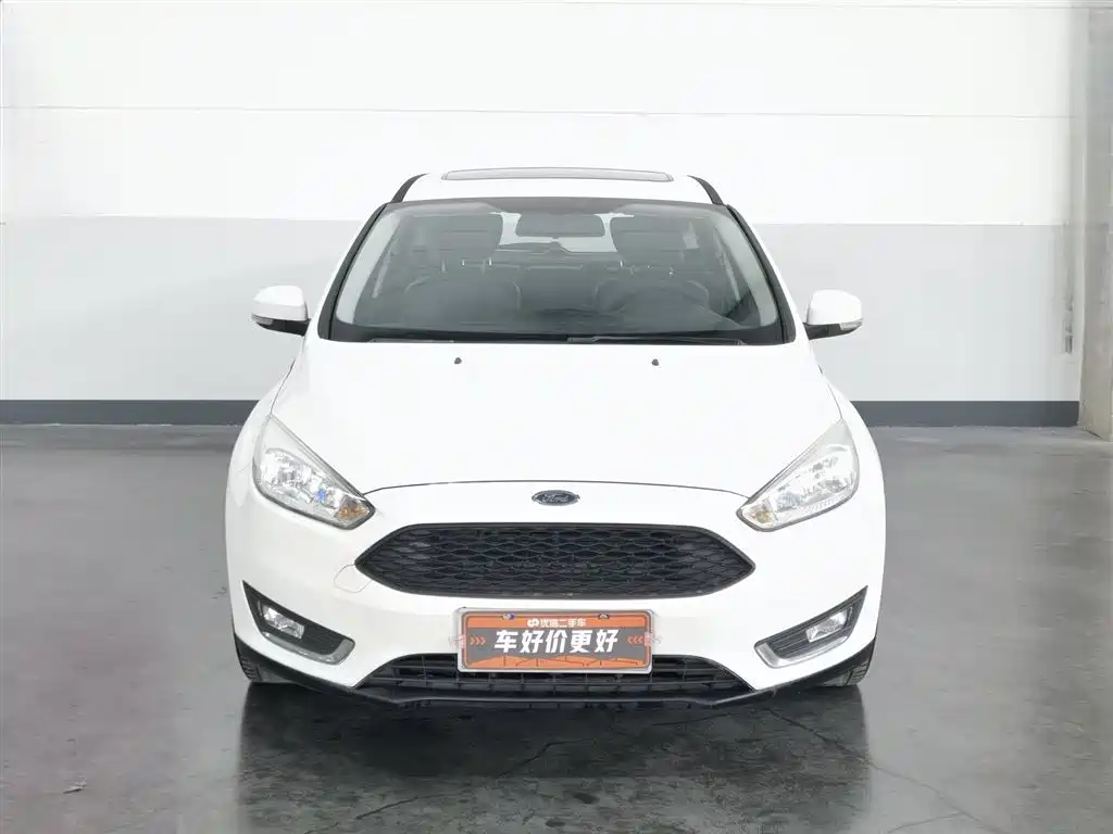 Ford Focus 2018 — фото 3