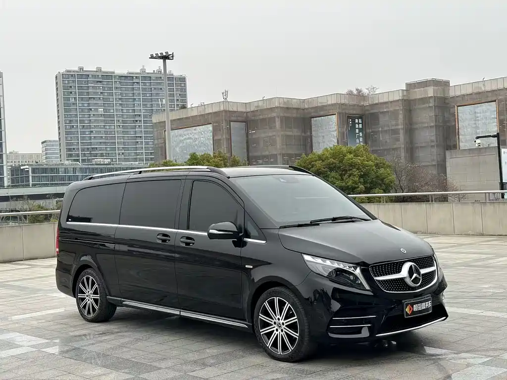 Mercedes-Benz V-Class 2023 — фото 3