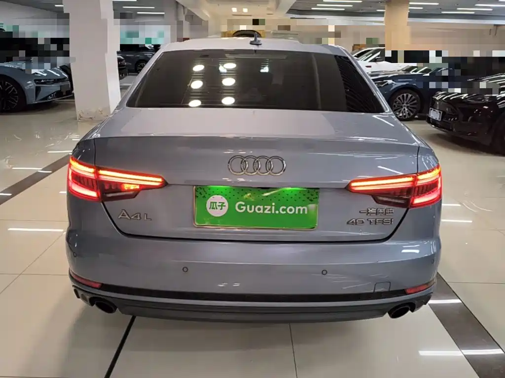 Audi A4L 2018