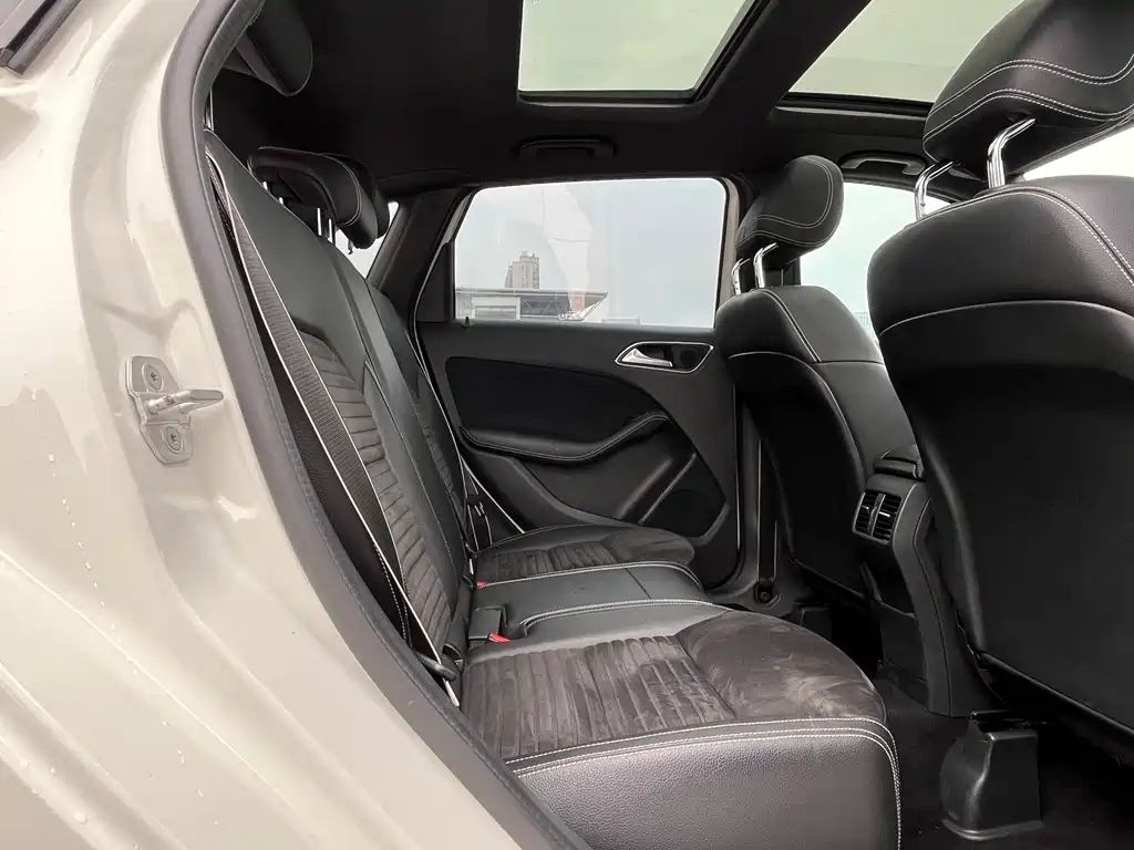 Mercedes-Benz B-Class 2018 — фото 16