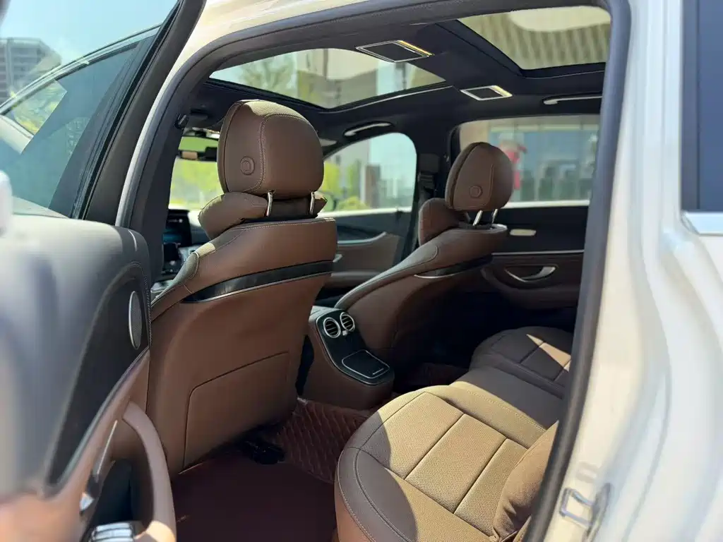Mercedes-Benz E-Class 2023