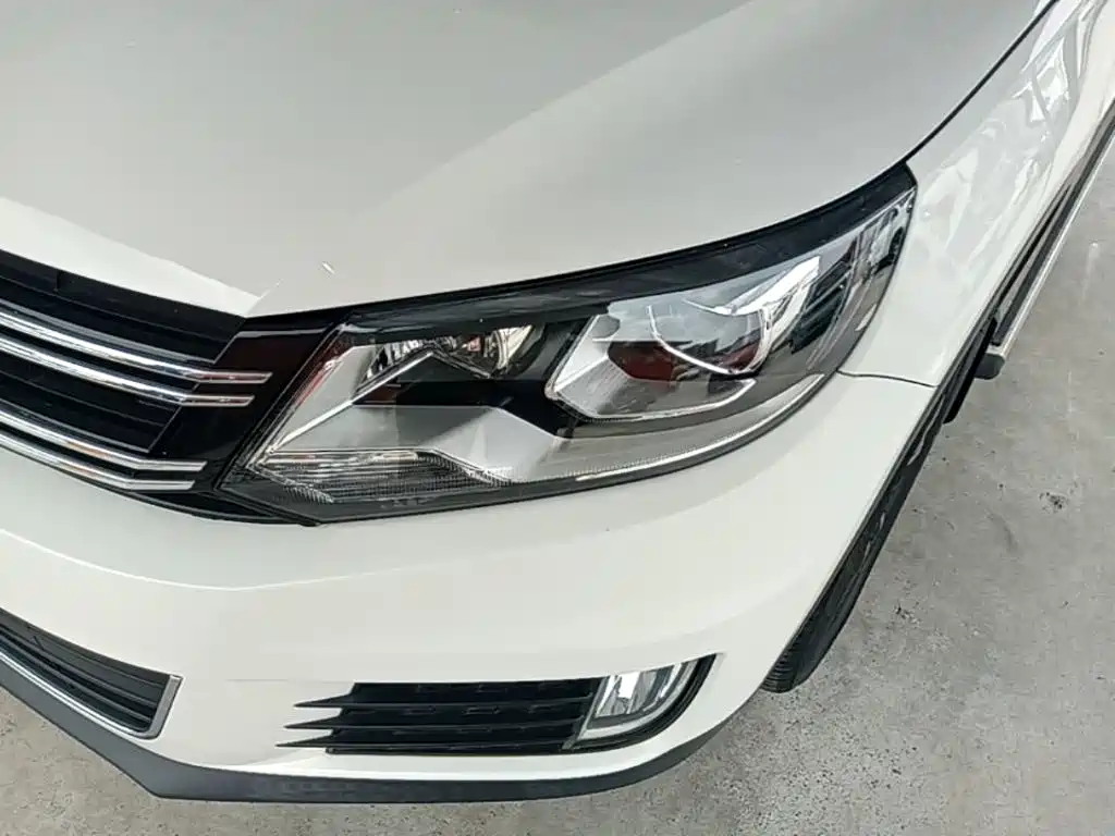 Volkswagen Tiguan 2016 — фото 24