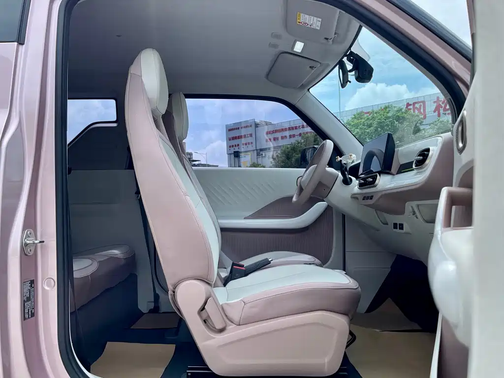 Geely Galaxy Panda 2025 — фото 10