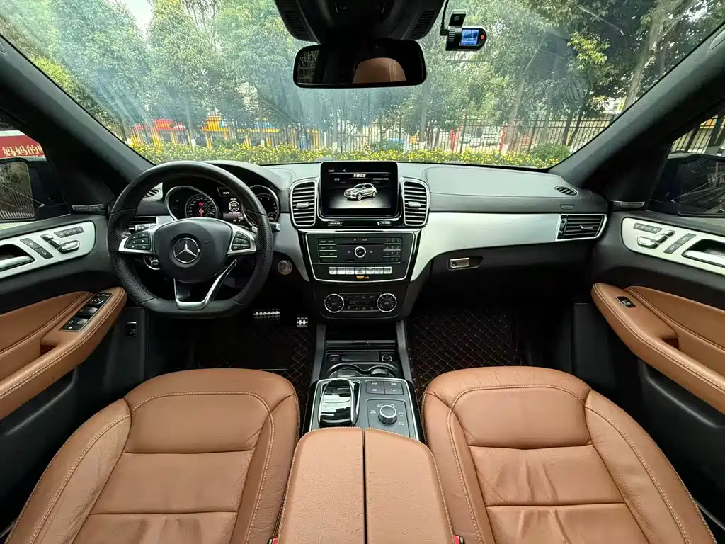 Mercedes-Benz GLE 2016 — фото 30