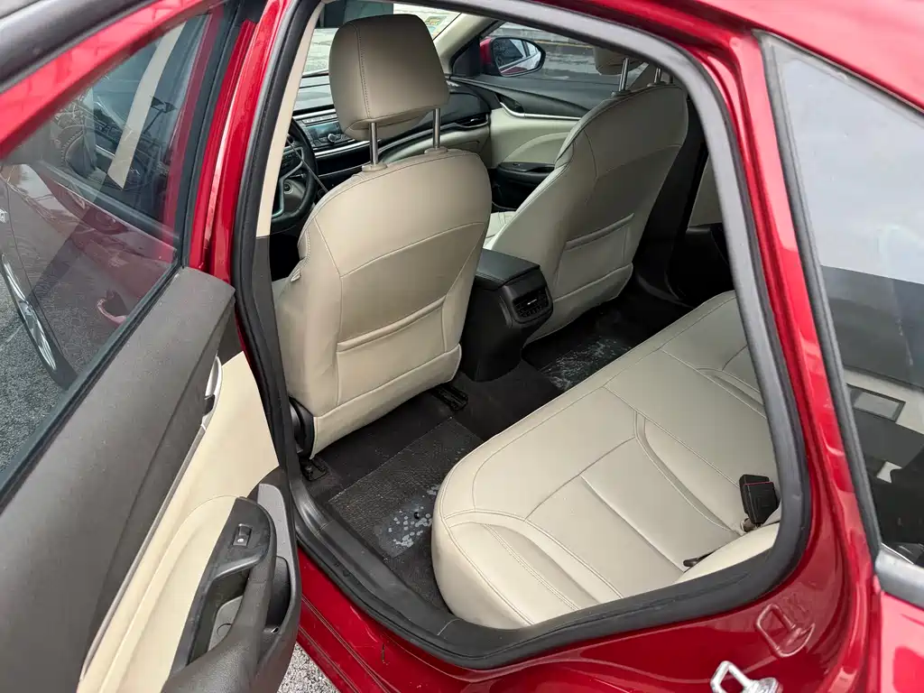 Buick Excelle 2018 — фото 15