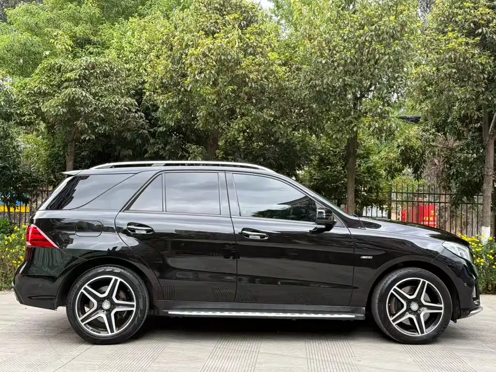 Mercedes-Benz GLE 2016 — фото 44