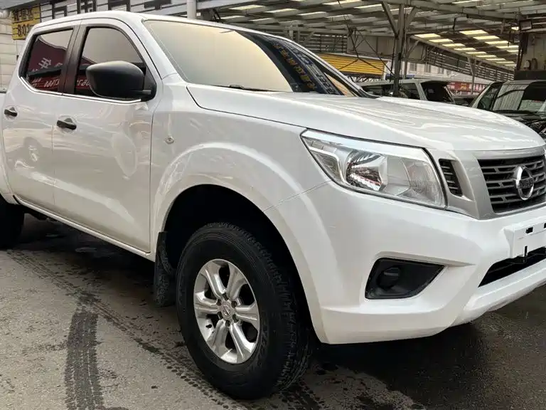 Nissan Navara 2019 — фото 3
