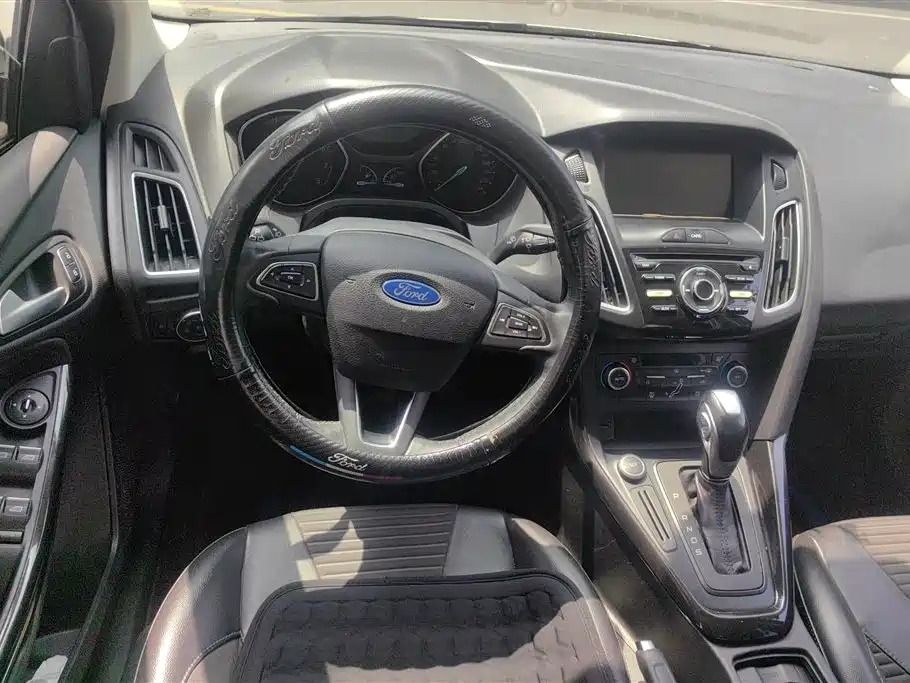 Ford Focus 2017 — фото 15