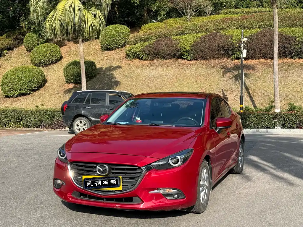 Mazda 3 Axela 2019 — фото 1