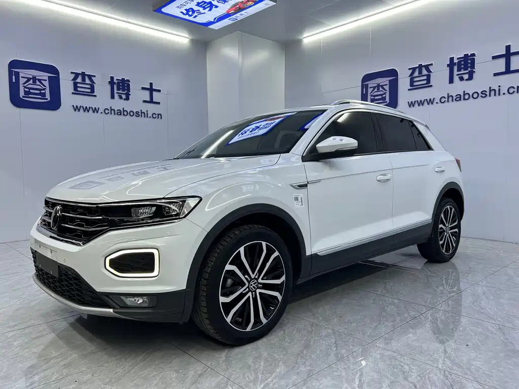 Volkswagen T-Roc 2023 — фото 1