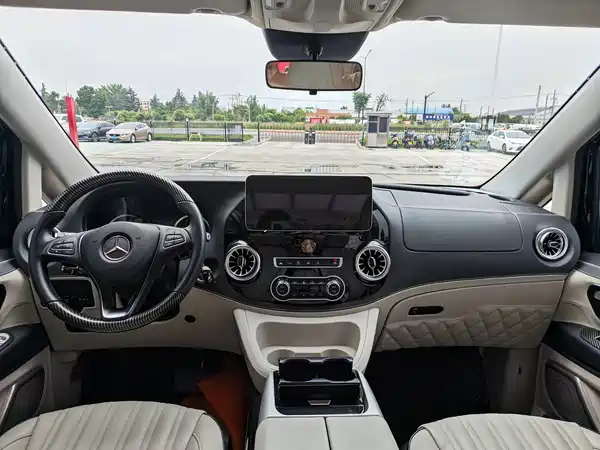 Mercedes-Benz Vito 2023