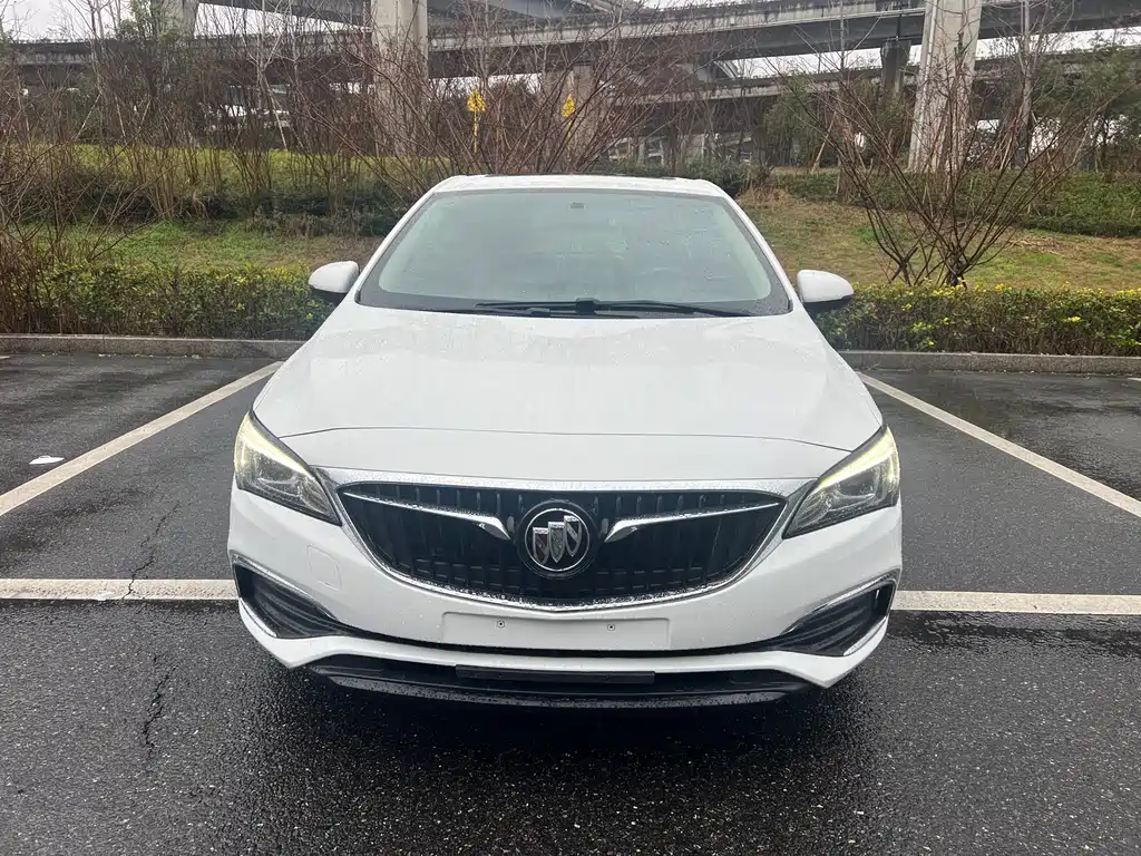 Buick Verano 2018 — фото 2