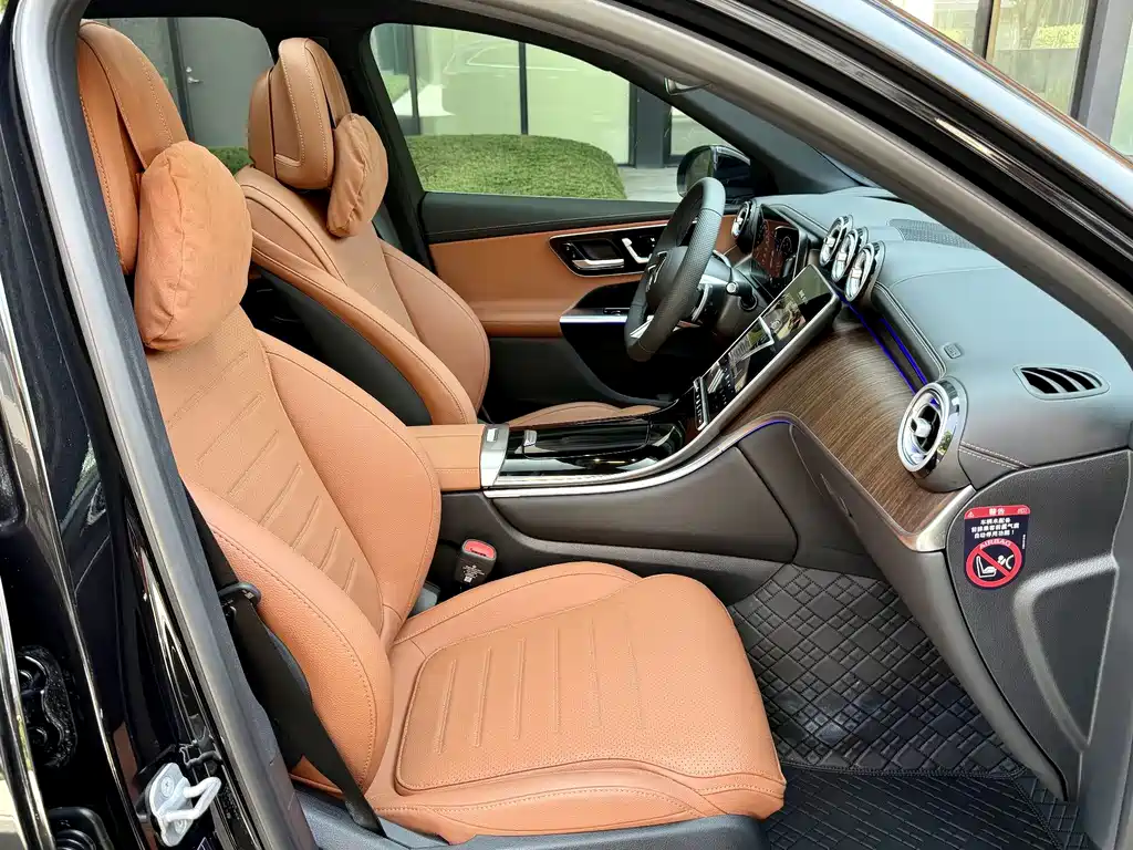 Mercedes-Benz GLC 2025