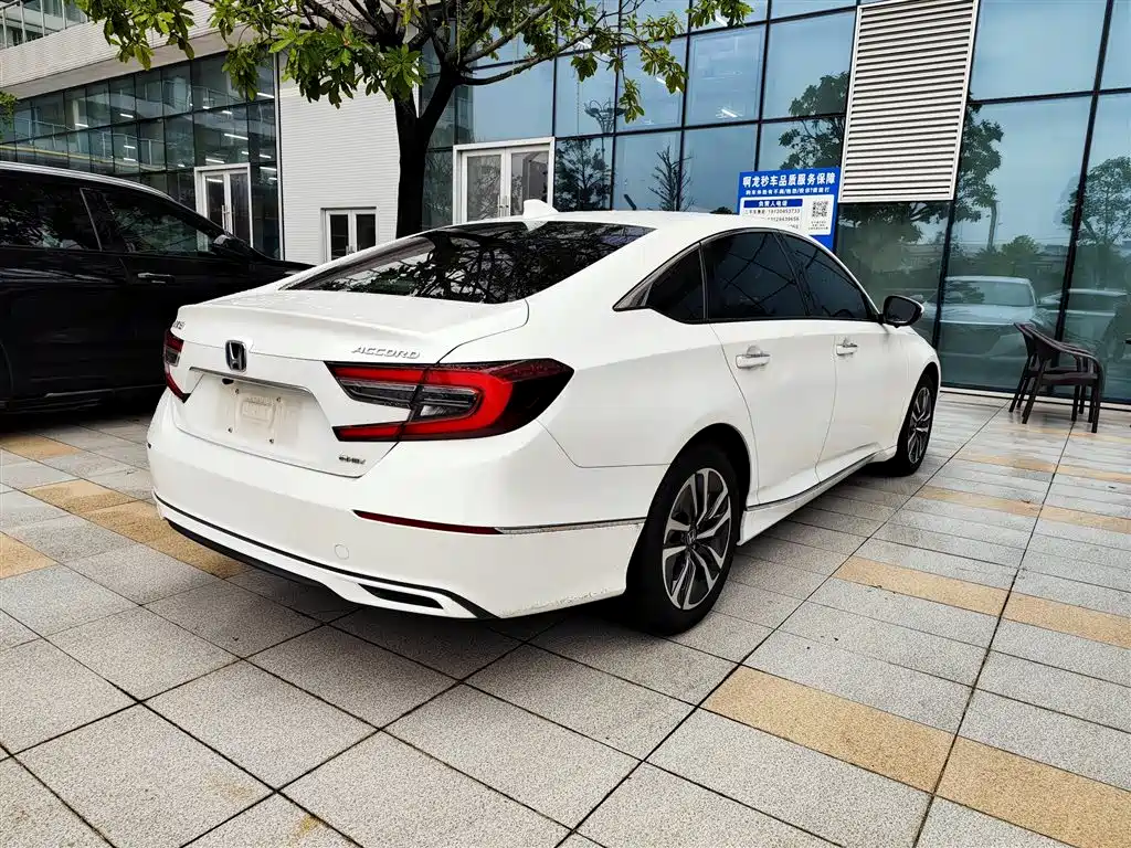 Honda Accord 2022 — фото 9