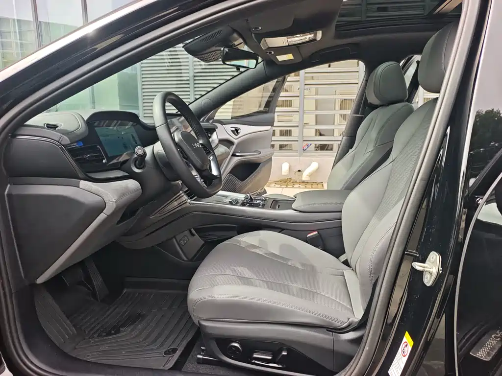 BYD Seal 07 DM-i 2024 — фото 7