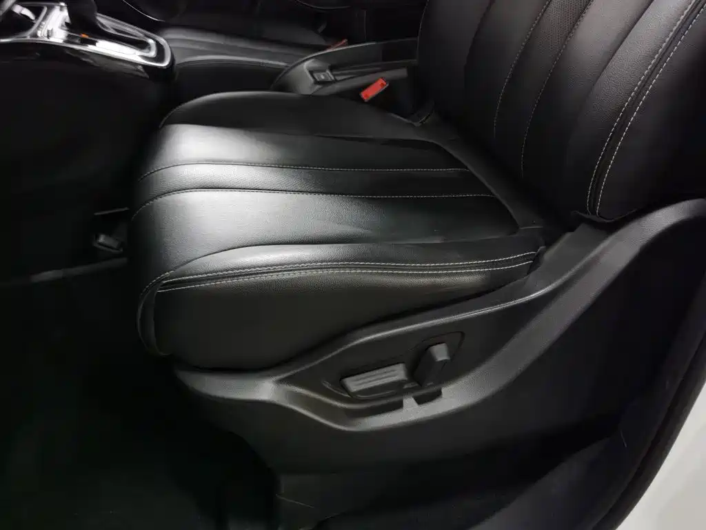 GAC Trumpchi M6 2020 — фото 20