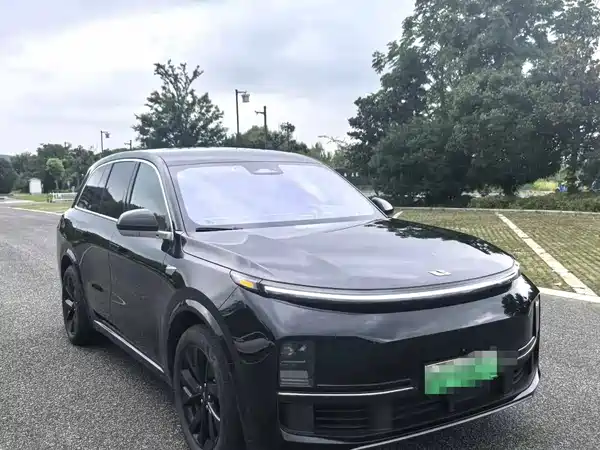 Li Auto L8 2023