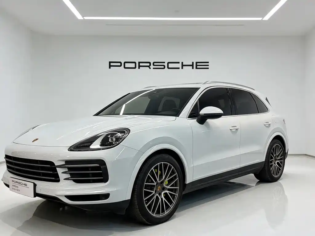 Porsche Cayenne New Energy 2022 — фото 1