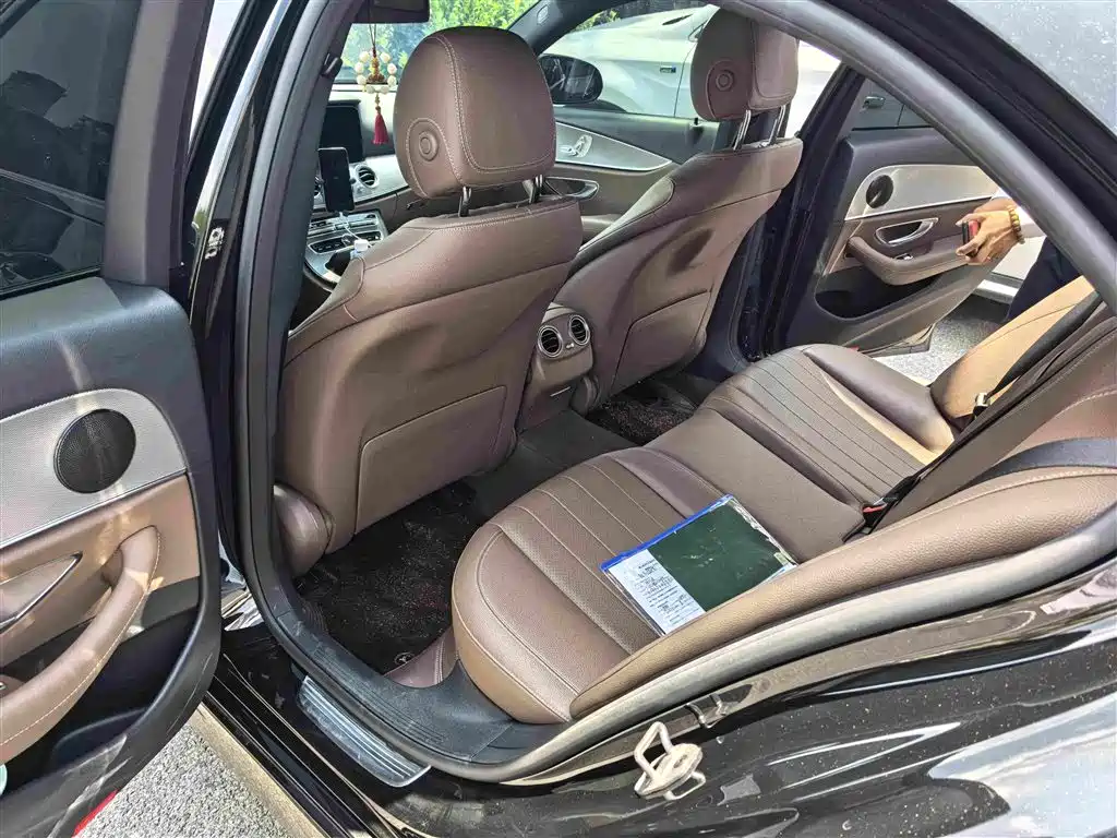 Mercedes-Benz E-Class 2020 — фото 4