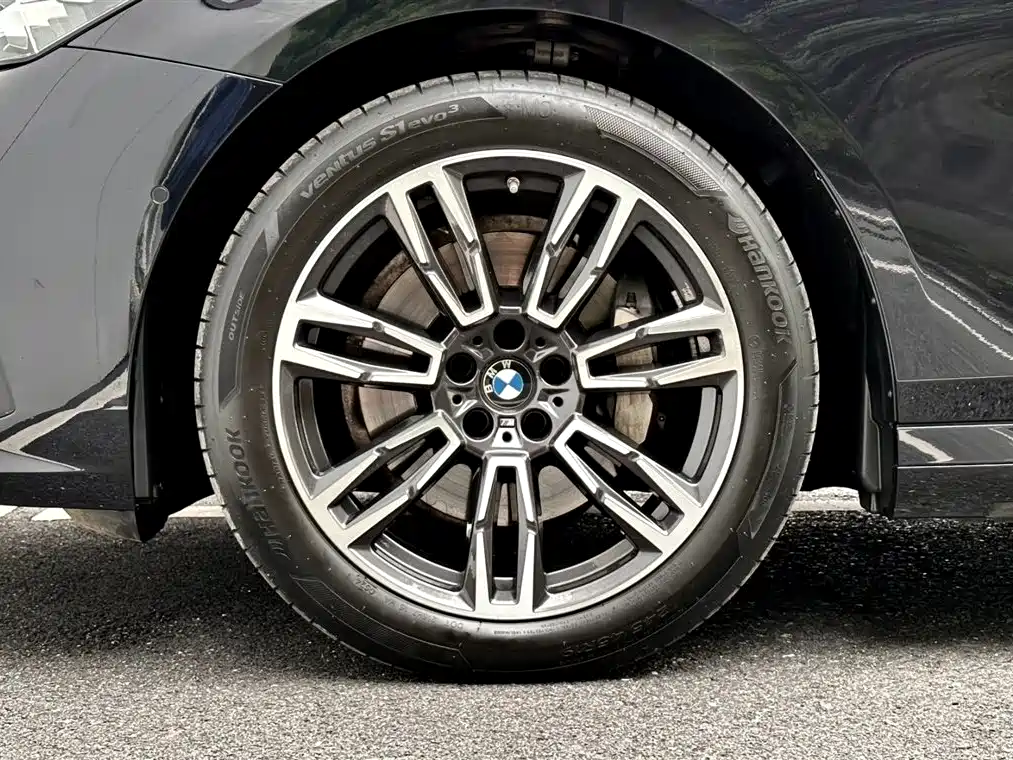 BMW 5 Series 2024 — фото 12